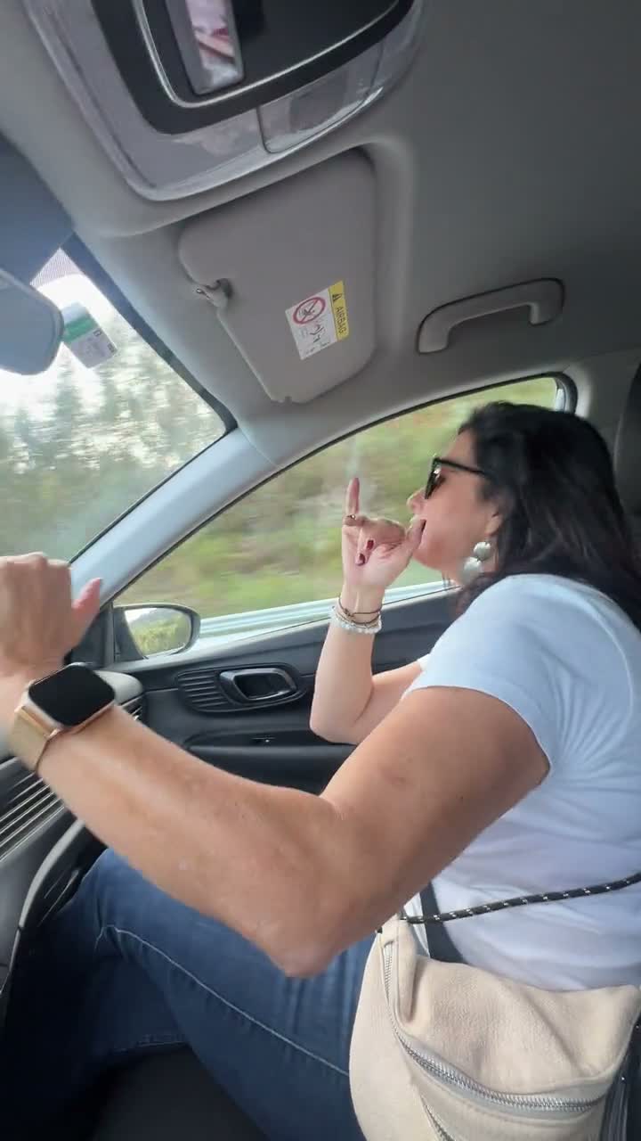 Maman chante en voiture